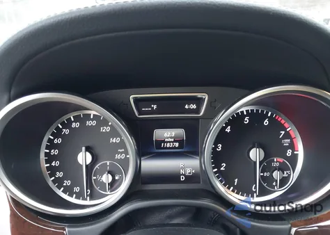 2015 Mercedes-Benz Gl 550 4Matic z USA, uszkodzony, nr VIN 4JGDF7DE6FA491722